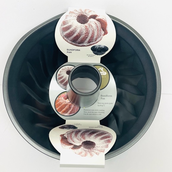 Non Stick Fluted Tube Bundt Ring Cake Pan 9.6” Bundform Pan - Picture 4 of 5